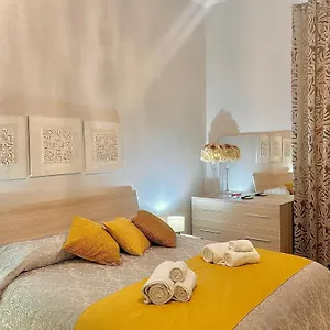 Dea Couette-café Naples